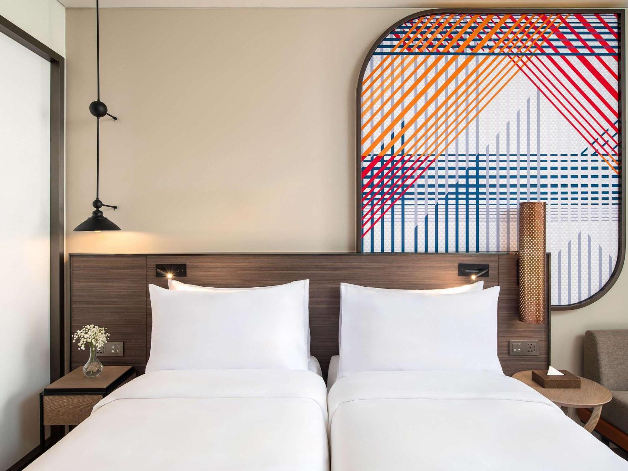 Khách sạn Mercure Surawong