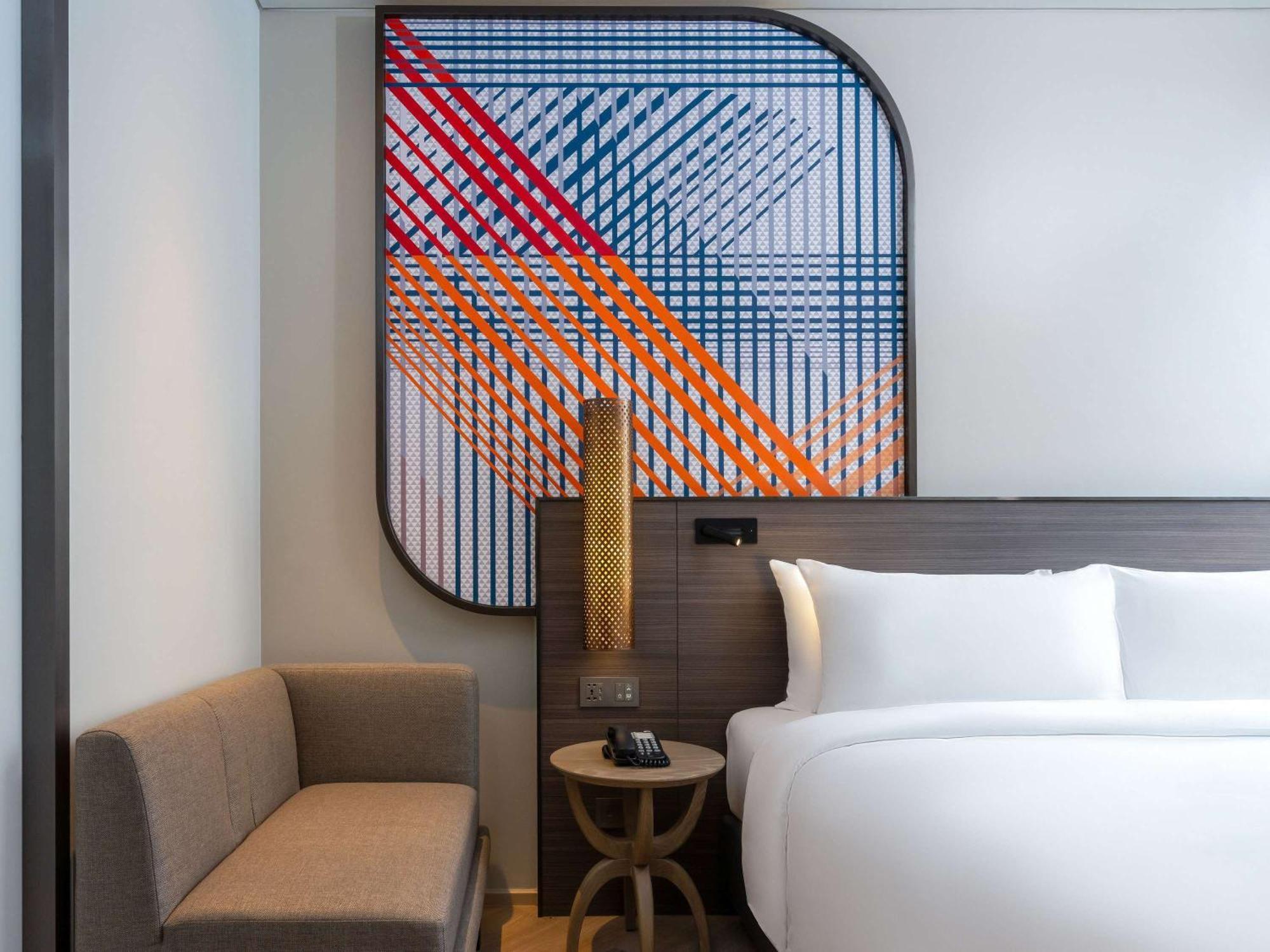 Mercure Surawong Khách sạn