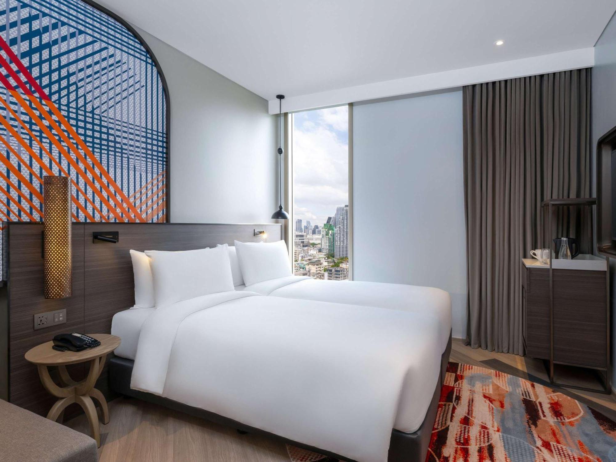 Mercure Surawong Khách sạn