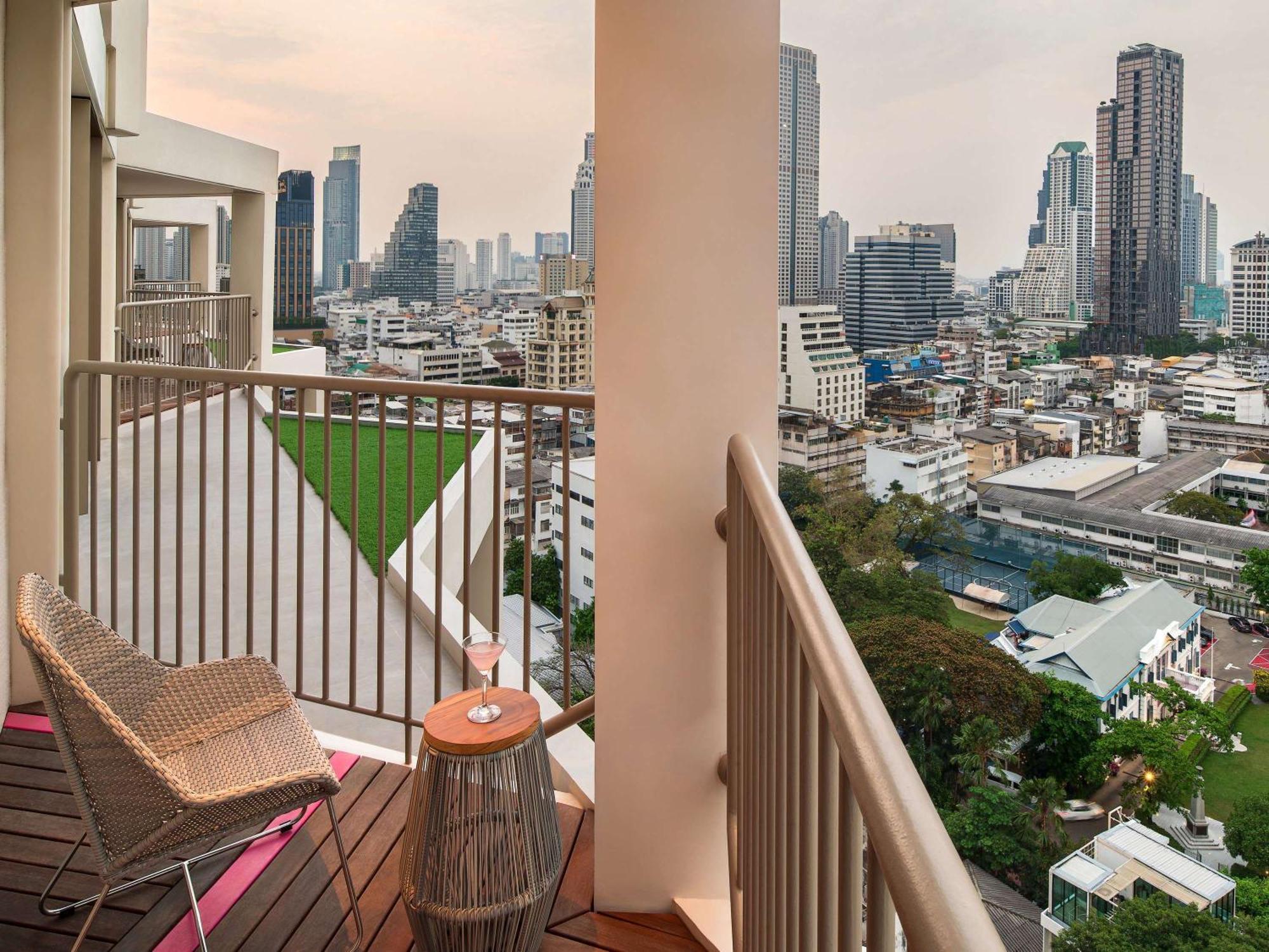 Khách sạn Mercure Surawong Bangkok