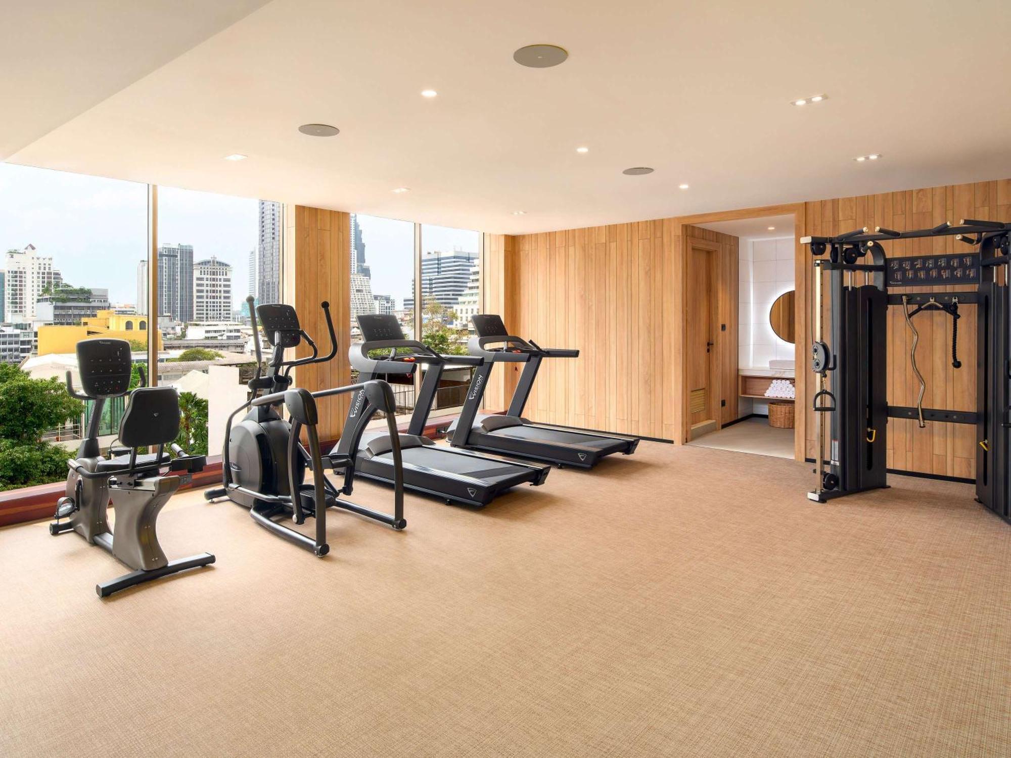 Khách sạn Mercure Surawong Bangkok